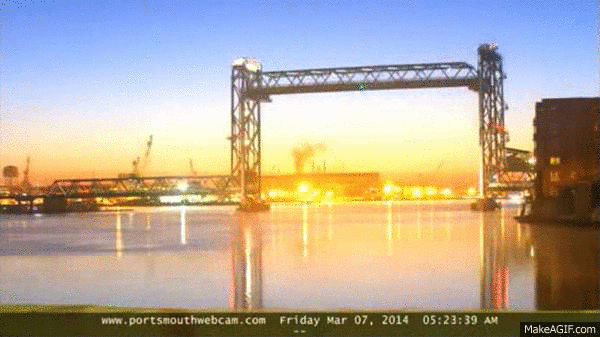 Seapride_hits_Memorial_Bridge